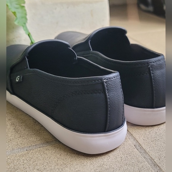 GUESS SHOES - Picture 12 of 16